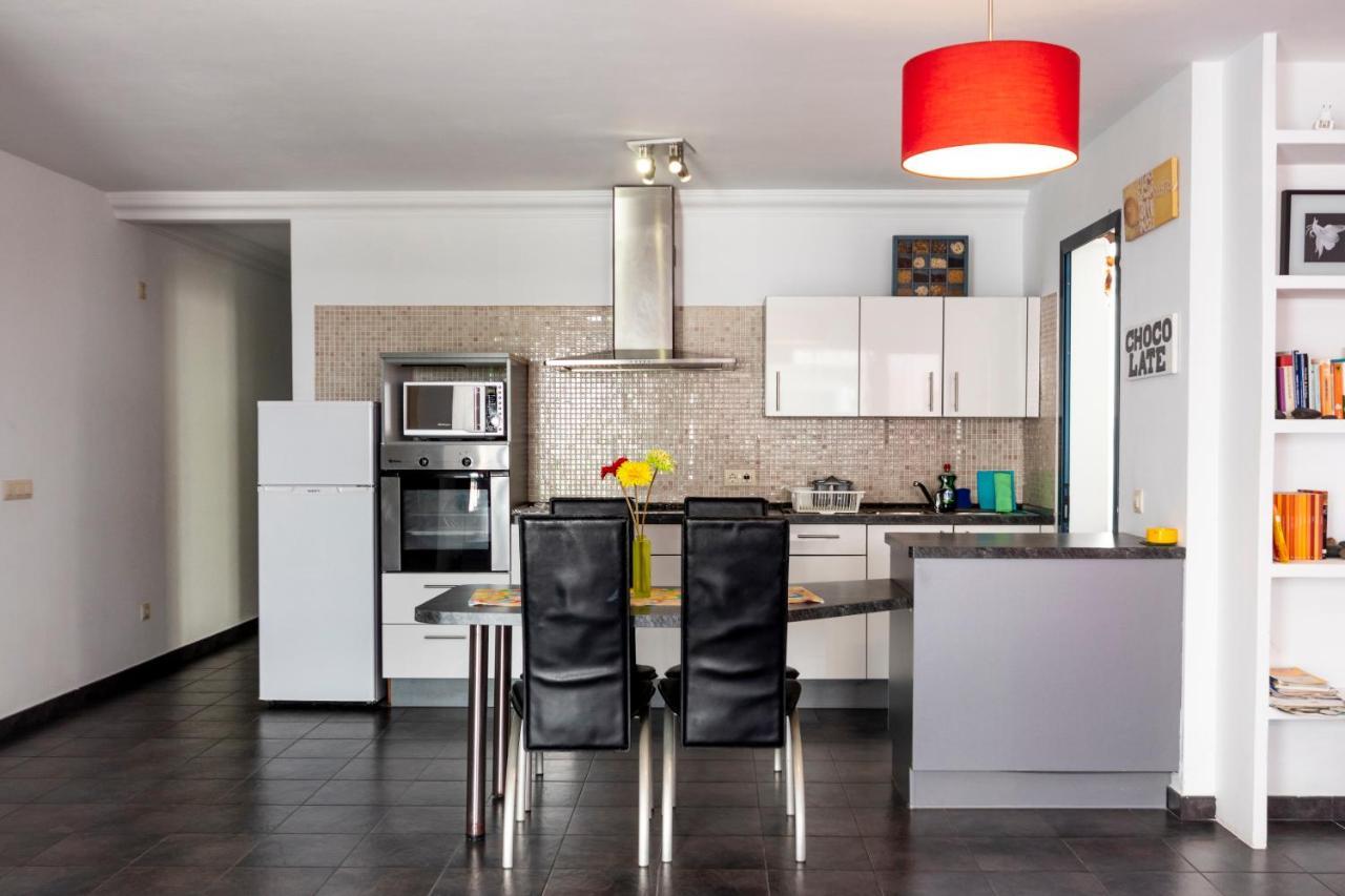 Famara Sunshine Apartment Exterior photo